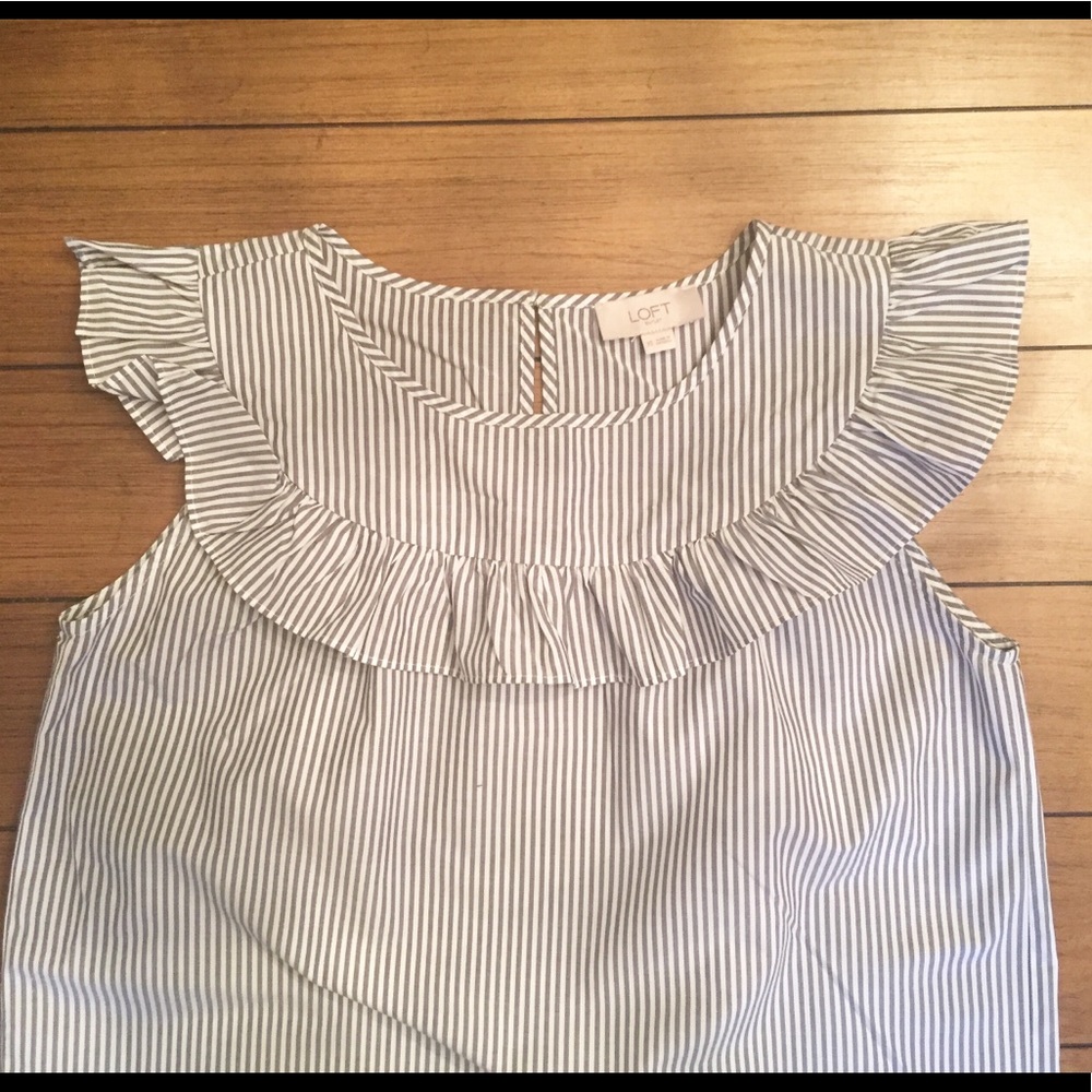 Loft Ruffle Neck Shell NWOT - Picture 3 of 5